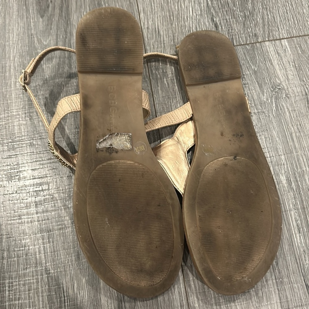 Rhine stone detail sandals - Picture 4 of 4